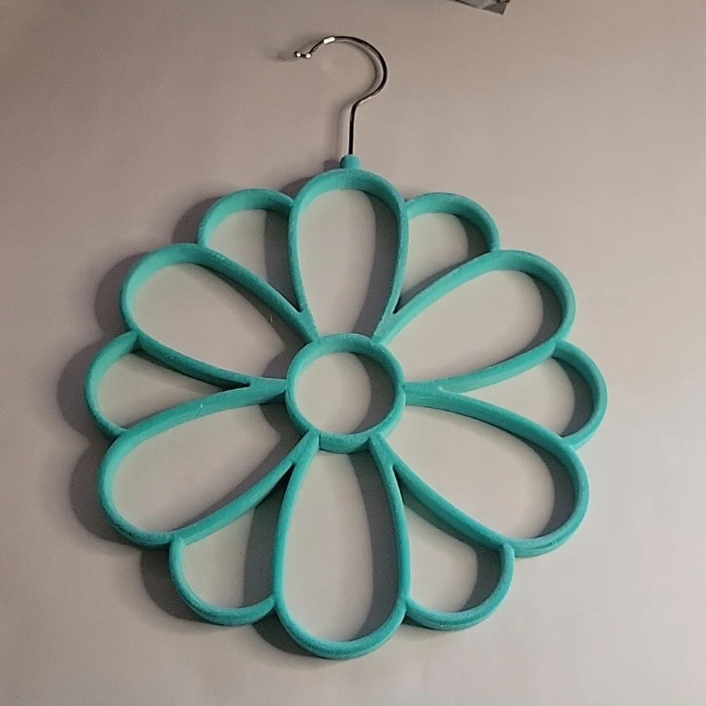 Scarf Hanger